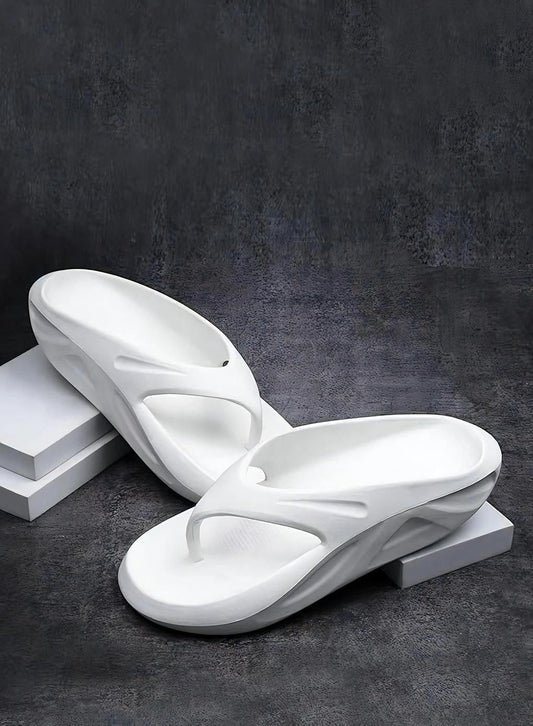 Men’s Stylish Closed-Toe Sandals | Breathable & Comfortable Casual Footwear.